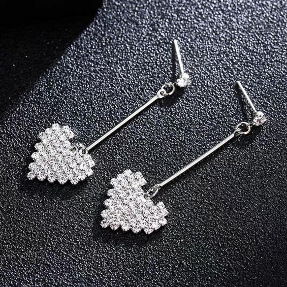 Glittering Diamond Big Heart Silver Earring