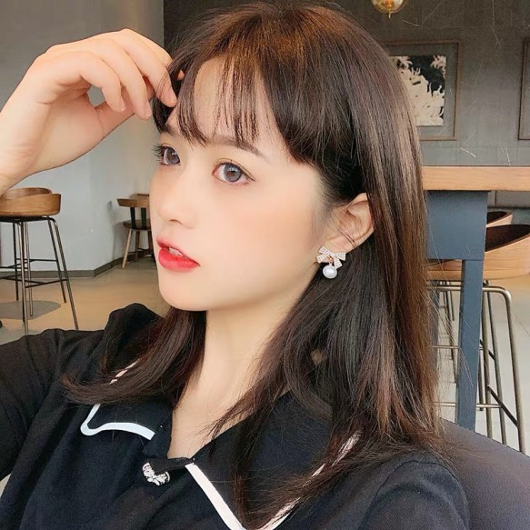 Pearly Ribbon Earring