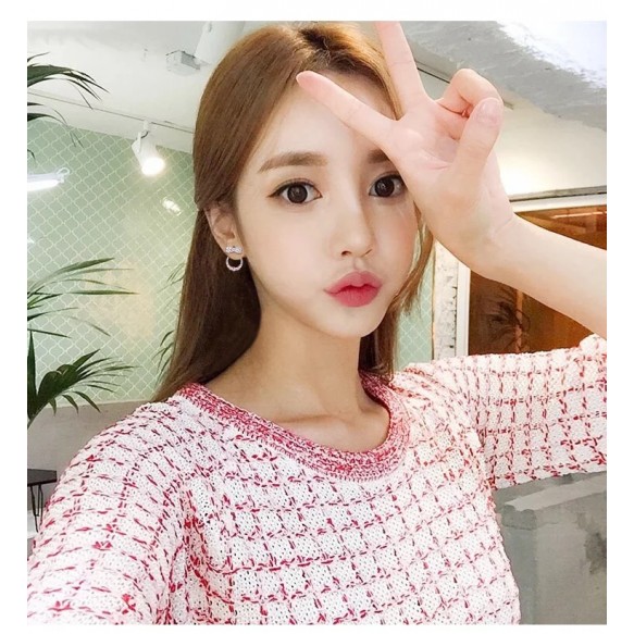 Dazzle Crystal Ribbon Eclipse Earring