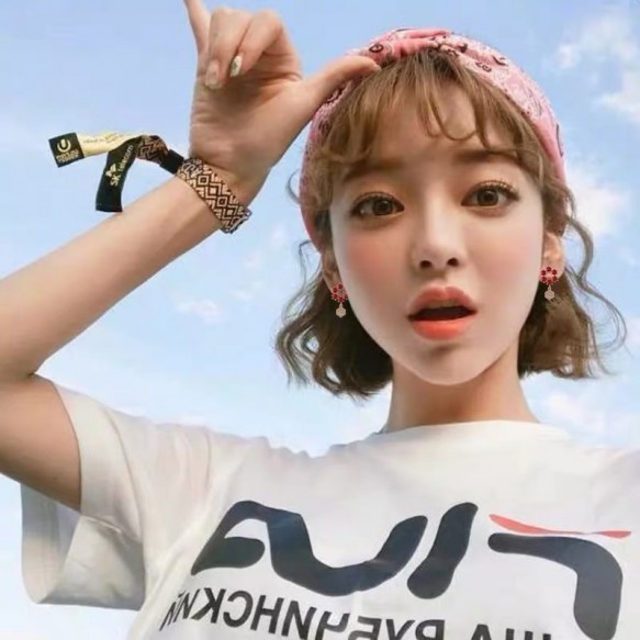 Rose Red Snowflake Hexagon Earring