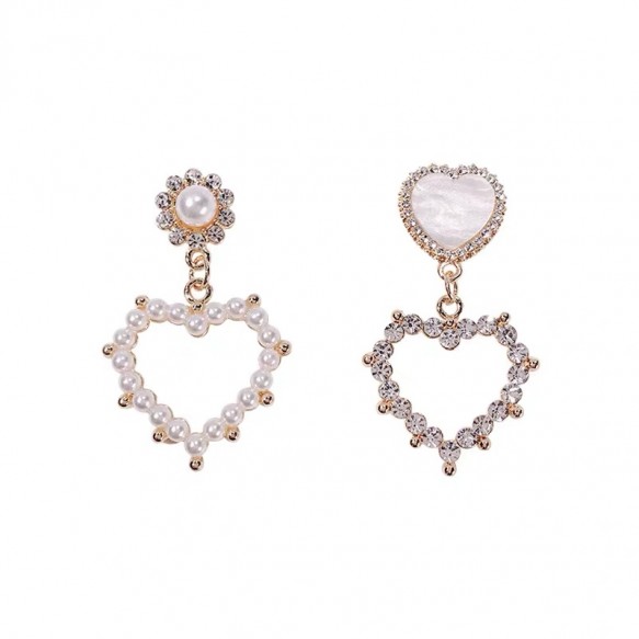 Diamond Milky Pearl Gold Hearts Earring