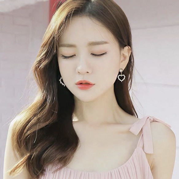 Diamond Milky Pearl Gold Hearts Earring