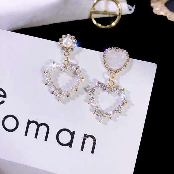 Diamond Milky Pearl Gold Hearts Earring